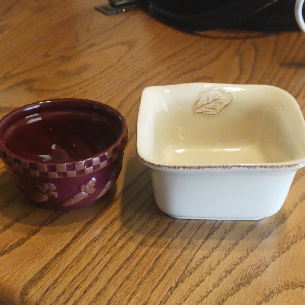 Set of Two Decorative Bowls - Purple and Cream